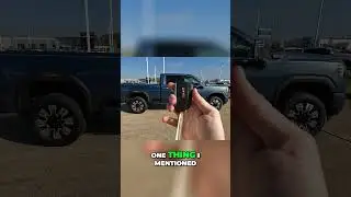 Описание розетки, USB-порта, беспроводной зарядки и брелока для ключей в GMC Sierra 2500 Denali 2...