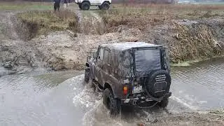 UAZ on Maxxis Trepador 37x12,5 test
