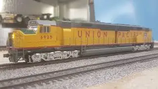 Athearn Genesis 1 Centennial dcc install.