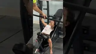 Strong Baby girl Gym workout👌🏻👌🏻#youtubeshort #feedshorts #shorts