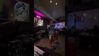 A rendition of Amy Winehouses Valerie #cafeoasis #theknappertimeband