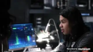Flash 3x18 cisco, Earth 3 vibe