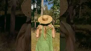 Weaving a bullrush hat 👒#diy #tinyhomeliving #cottagecore #weaving