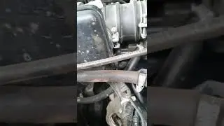 Mitsubishi Montero где находится клапан холостого хода.
