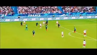 Andreas Cornelius banger sends Denmark in front