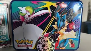 Moomoo ripz a Pok&eacute;mon Mega Evolution Tin