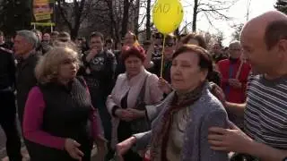 Бабулька на митинге оппозиции. #Надоел. 29. 04. 2017
