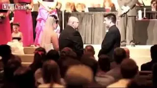 Father Gives Daughter Away With Amazing Speech