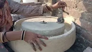 आटे की चक्की जरूर देखें और शबाब कमाए