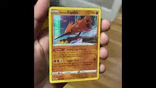 POKEMON TCG   ZAPDOS DE GALAR   Expansion PROMO