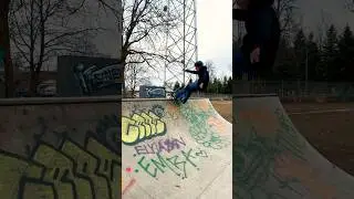 52 YO Nails First 5 FT Frontside Slash Grinds