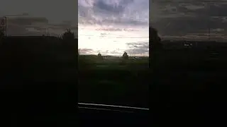 Atardecer afuera del aeropuerto Carriel Sur