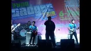 Distra Band Live Performance at EVDO GADGET FAIR ITC BSD