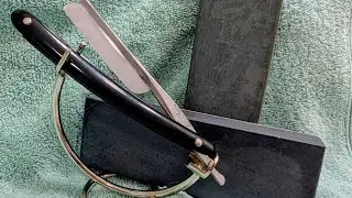 Straight Razor Honing (Green Shadow)