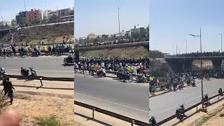 Ambiance grande parade populaire des Lions dans les rues de Dakar.
