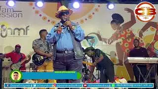 Ragga Dee brings Fire on stage and Hits to Artists who fight others