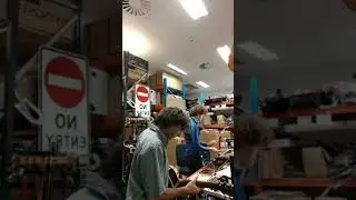 Spaceman Africa the Musical live video: Guitar jam session with Nick 🎸🎵😎