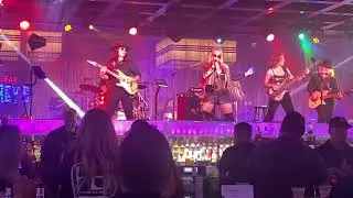 Pulp Vixen Band /Barracuda LIVE
