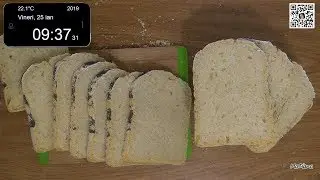 Paine alba cu maia, in masina