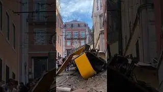 funicular derails in Lisbon. at least 3 dead.