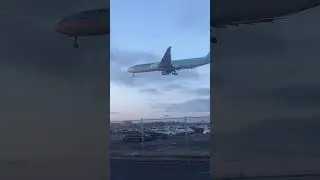 Korean Air Boeing 777-300ER landing at Heathrow