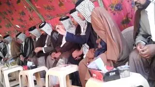 الشيخ رسم علي ال ضيدان في محافظة واسط في فصل احدى ابناء القبيلة