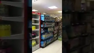 Inside Calu & Angela Praia Shopping