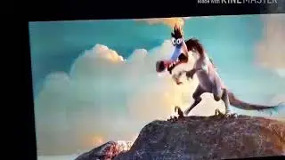 Estampida de cuernilargos cancion rey leon