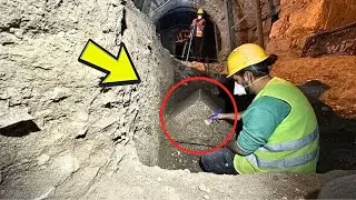 Major New Evidence Shows That Someone Might Have Found The Real Santa&rsquo;s Coffin