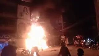 Fire in sukkur || clock tower sukkur || glamour mobile market main Aag lagi