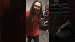 &ldquo;KORNS MUNKY: DON&rsquo;T BREAK MY SPEAKERS BRO BACKSTAGE&rdquo;