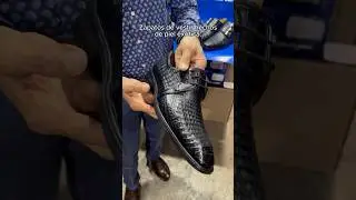 Zapatos de vestir hechos de material ex&oacute;tico #botas #vaqueros #ranchero #calzado #zapatos