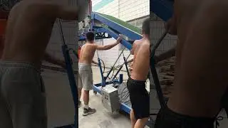 Large Hydraulic Conveyor Loading a Truck - Naili Conveyor