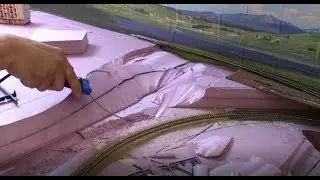 Building an N scale layout 11- A river runs through it