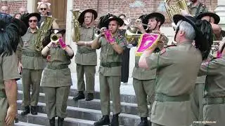 Fanfara dei Bersaglieri celebra la Festa della Repubblica 2019