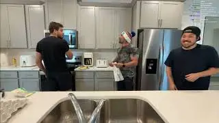 JON VLOGS, SHEVIII E MARCO PREPARANDO O CAF&Eacute; DA MANHA EM ORLANDO!