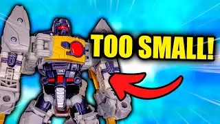 A SURPRISINGLY SMALL Grimlock figure - Transformers Classics Grimlock