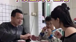 今天做了哥哥最爱吃的西红柿炒鸡蛋，能干2碗饭，可开心啦#记录真实生活 #做饭#一家四口的日常#家庭