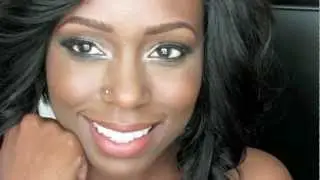 Neutral Eye With A Pop of Color