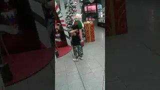 Melany en centro comercial fallabela