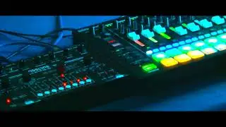 Acidlab Bassline 3 x Roland MC-707 MIDI SYNC