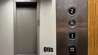 Otis Hydraulic Elevator at Four Seasons Offices East in Chesterfield, MO