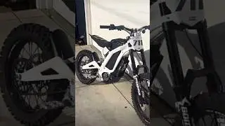White and black surron!! #surron #supermoto #talaria #ebike #dirtbike #fyp #viral #shorts