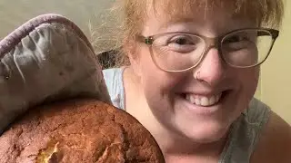 👩🏼&zwj;🍳Cooking with Amanda 🍌 Banana Cake👩🏼&zwj;🍳