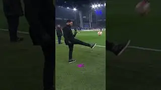 Pre-match keepie-uppies, anyone? 🤣 #UCL