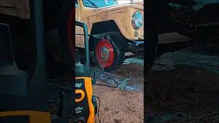 FORD F75 TOMOU BANHO.