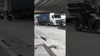 HOWO T7 TRACTOR HEAD WHITE #dribervlogger #shortvideo #truck #shorts