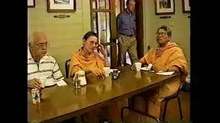 Swami Shraddhananda   Sat Sang with Nuns from Sarada Math   9 25 1993