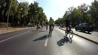 ADFC - Sternfahrt - 08.09.2024 - Radwegestopp? Nicht mit uns! - auf zum Roten Rathaus - 6/9