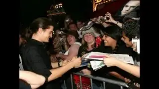 Orlando Bloom with his Fans